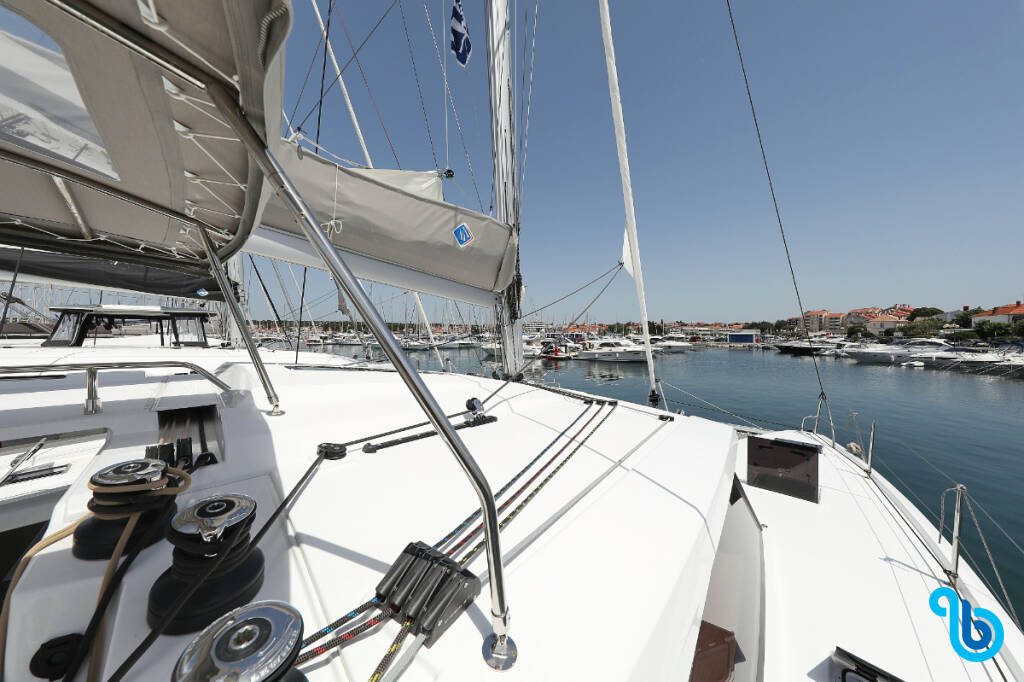 Fountaine Pajot Astrea 42, BELLA V