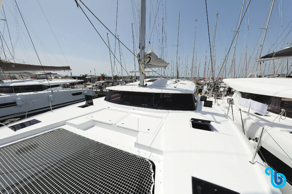 Fountaine Pajot Astrea 42, BELLA V