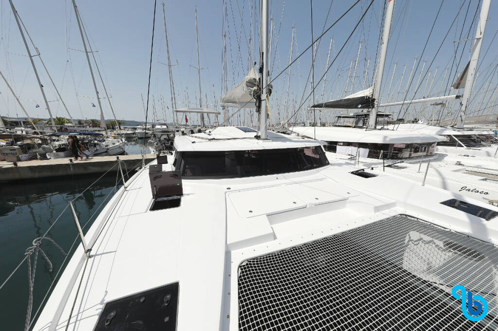 Fountaine Pajot Astrea 42, BELLA V