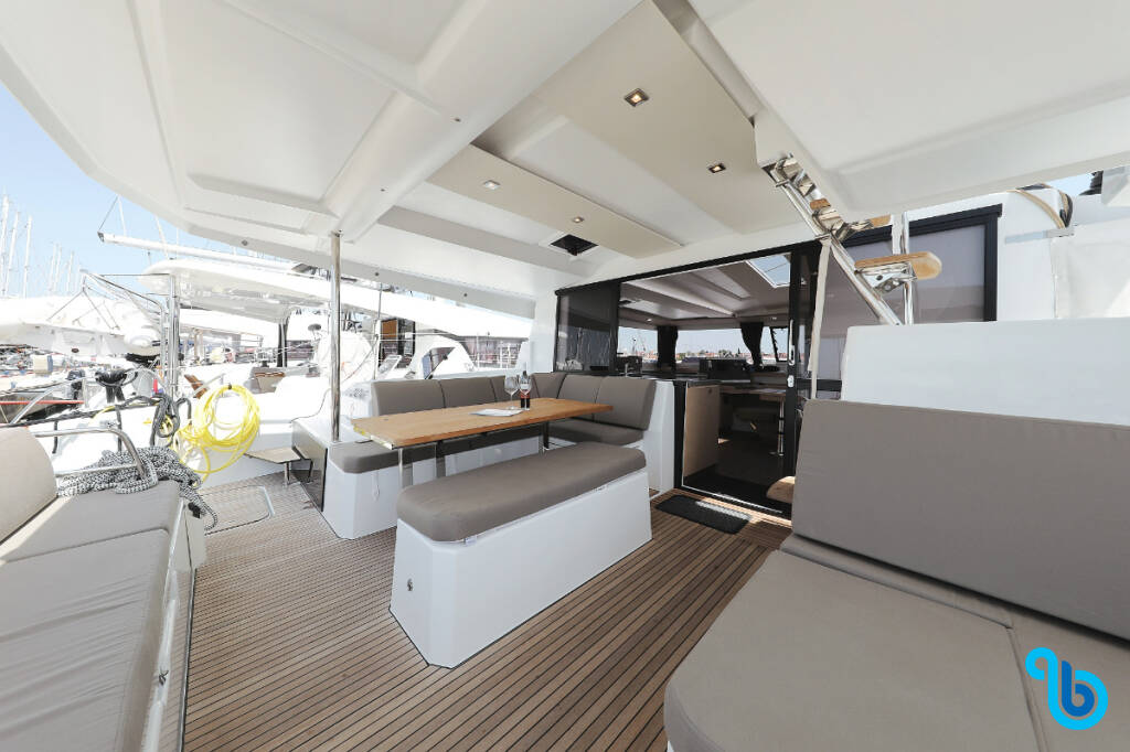 Fountaine Pajot Astrea 42, BELLA V