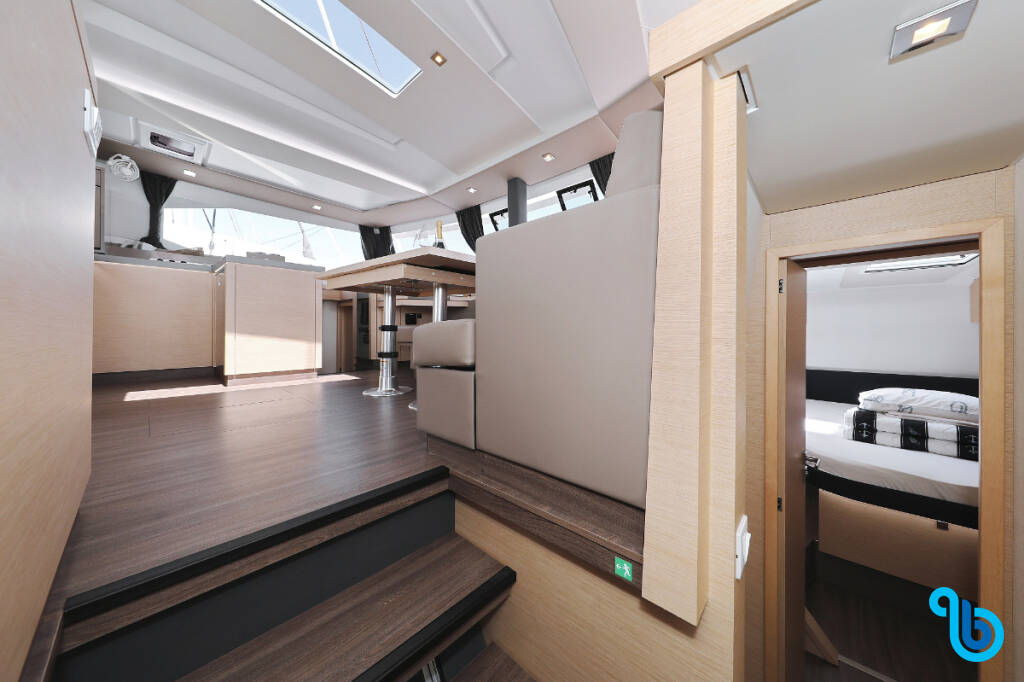 Fountaine Pajot Astrea 42, BELLA V