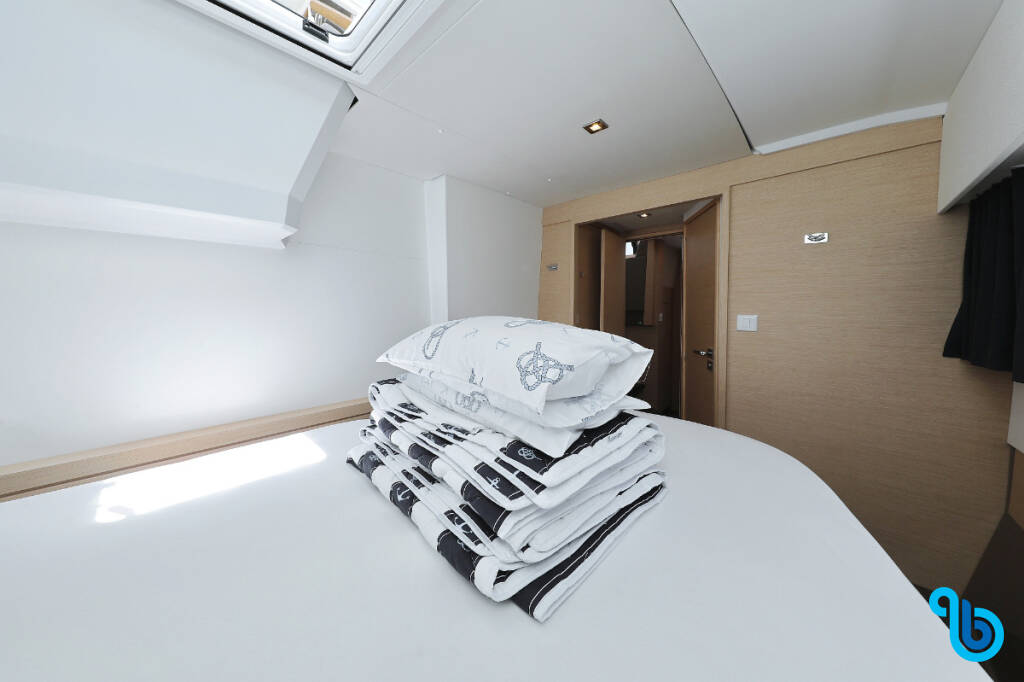 Fountaine Pajot Astrea 42, BELLA V