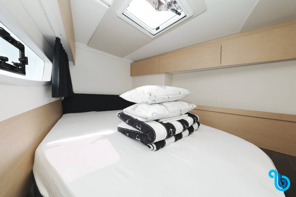 Fountaine Pajot Astrea 42, BELLA V