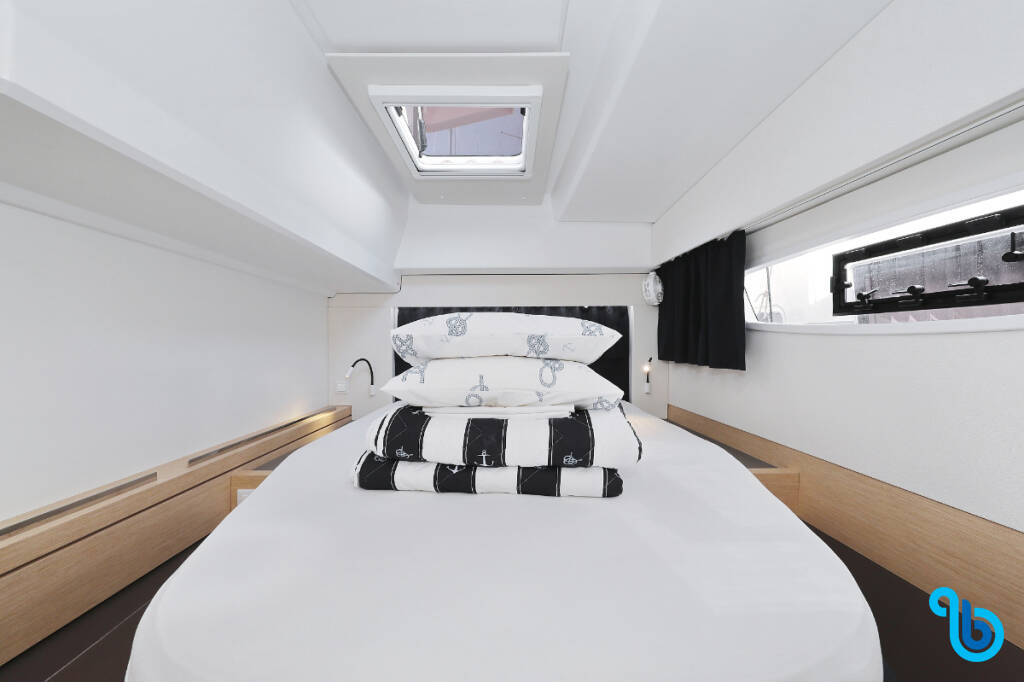 Fountaine Pajot Astrea 42, BELLA V