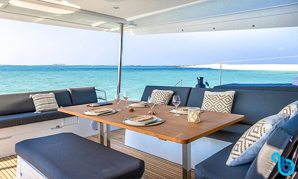 Fountaine Pajot Aura 51, Breeze