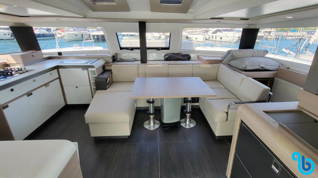 Fountaine Pajot Elba 45, Balu