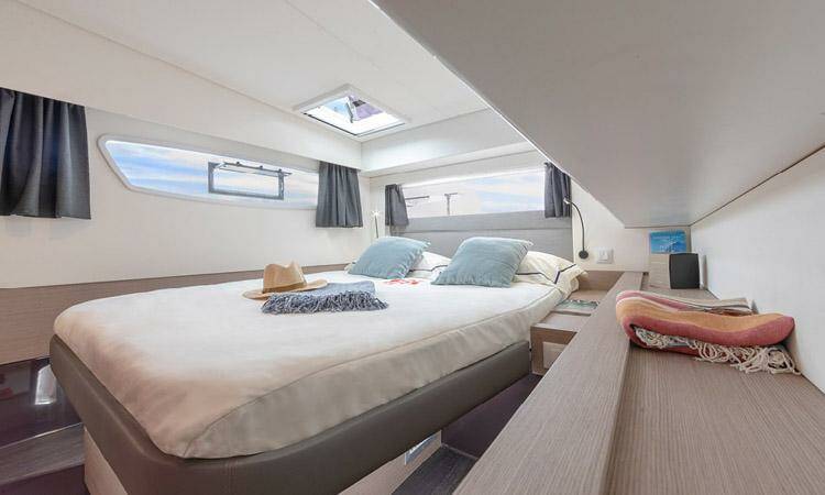 Fountaine Pajot Elba 45, Halle Berry