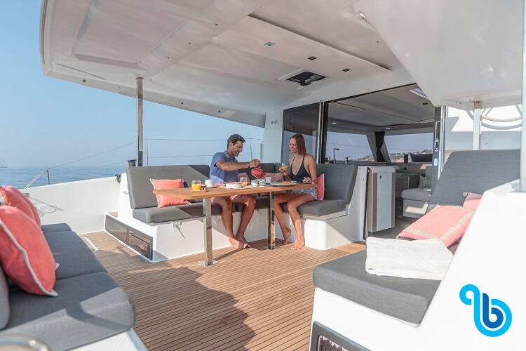 Fountaine Pajot Isla 40, Blue Orion