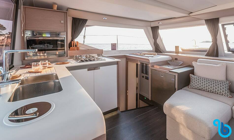 Fountaine Pajot Isla 40, SORGER