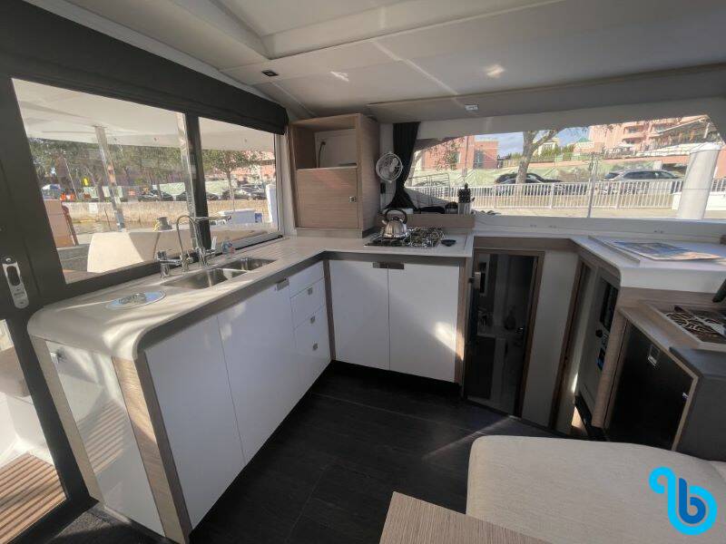 Fountaine Pajot Isla 40, Second Wind