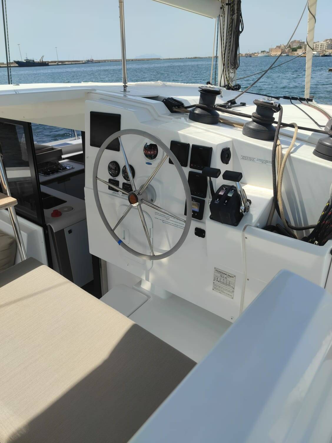 Fountaine Pajot Isla 40, Isla (Wm+Solar Pan)