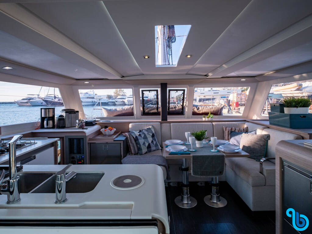 Fountaine Pajot Isla 40, Artemis