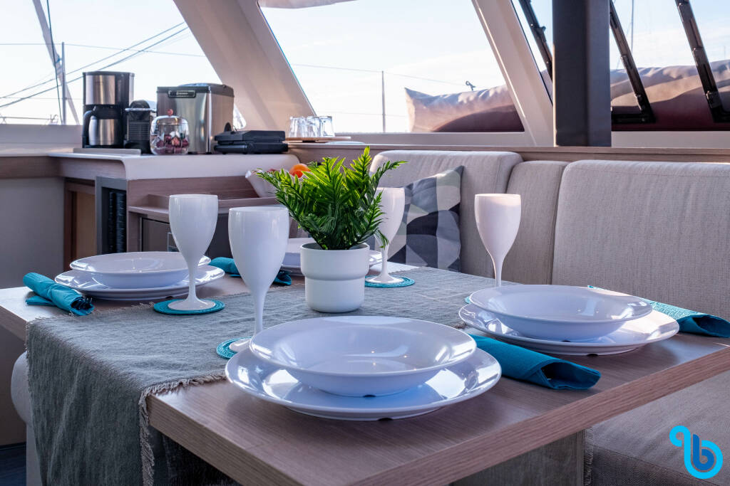 Fountaine Pajot Isla 40, Artemis