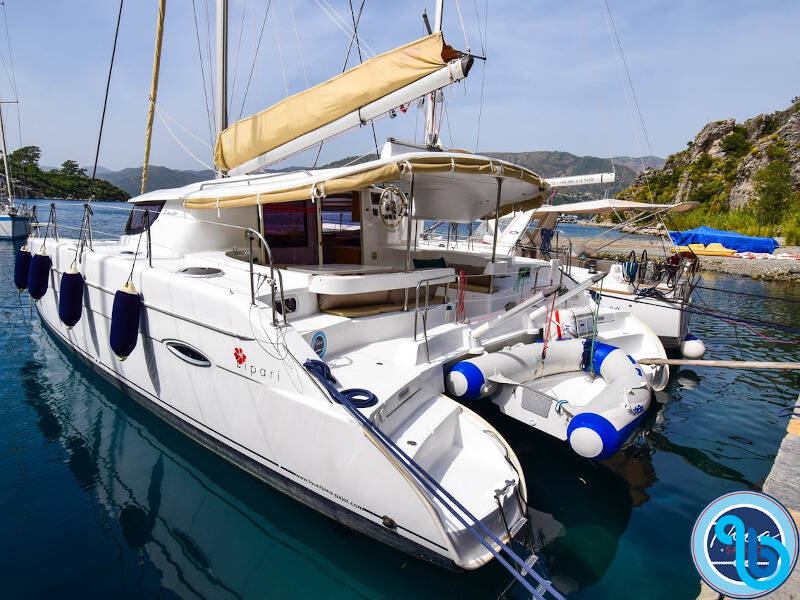 Fountaine Pajot Lipari 41, Twin Swans