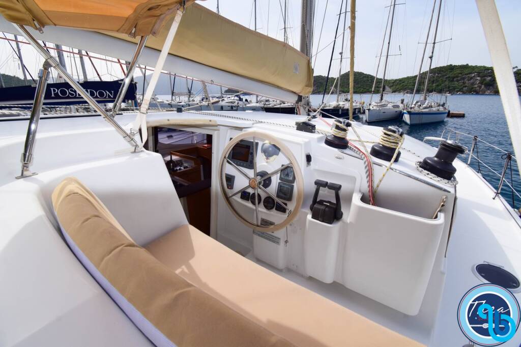 Fountaine Pajot Lipari 41, Twin Swans