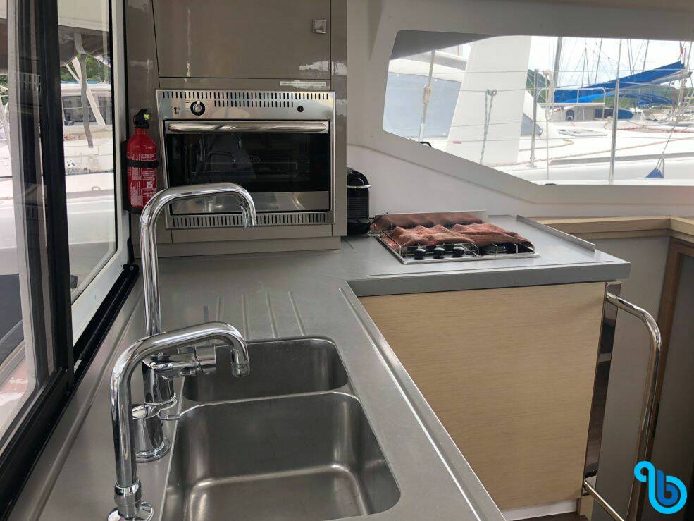 Fountaine Pajot Lucia 40, BALISIER **