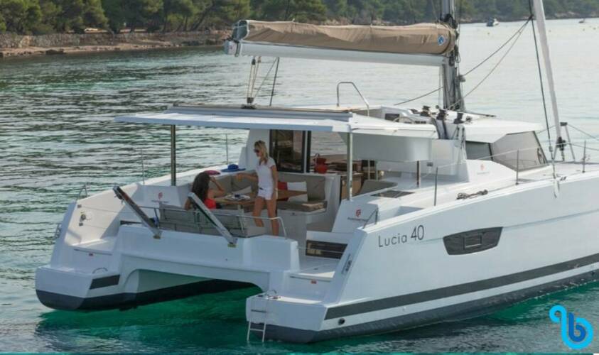 Fountaine Pajot Lucia 40 | HAPPY HOUR **