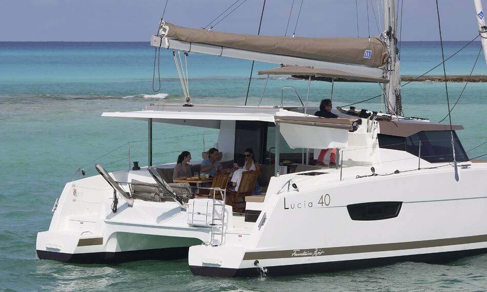 Fountaine Pajot Lucia 40, VAHEVALA 