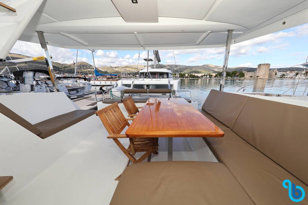 Fountaine Pajot Lucia 40, WHY NOT