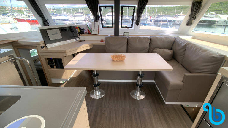 Fountaine Pajot Lucia 40, Idefix