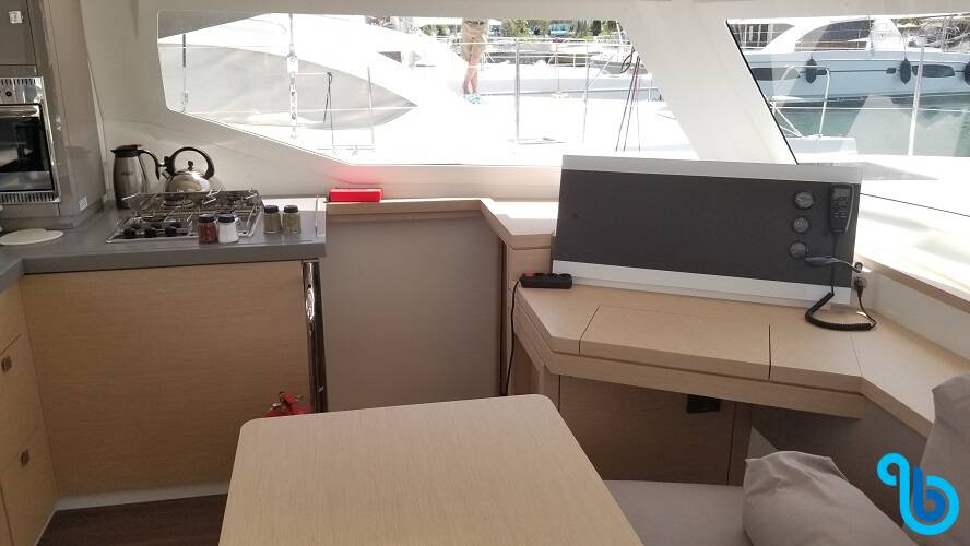 Fountaine Pajot Lucia 40, Hola