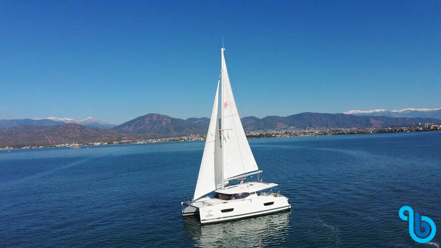 Fountaine Pajot Lucia 40, El Camino