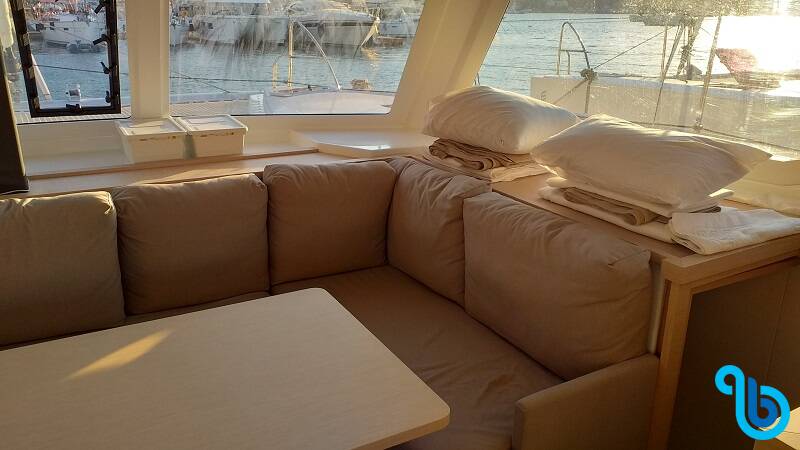 Fountaine Pajot Lucia 40, El Camino