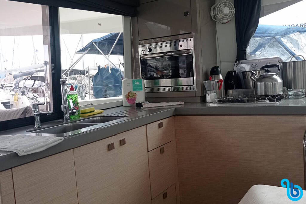 Fountaine Pajot Lucia 40, Shanti