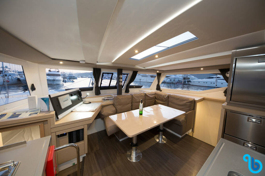 Fountaine Pajot Lucia 40, Sunrise