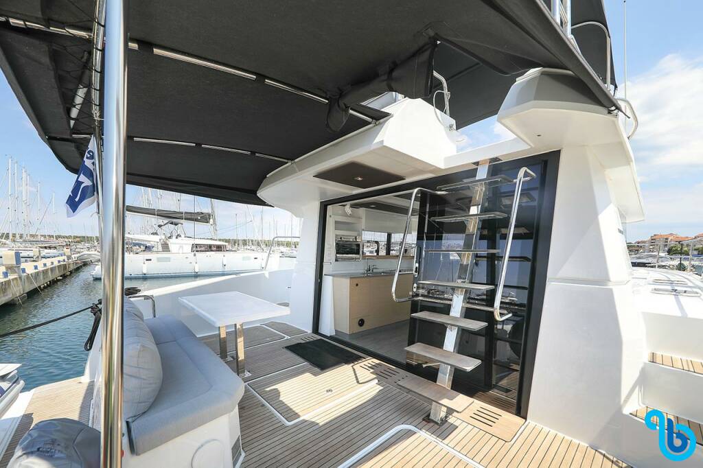 Fountaine Pajot MY 37, 