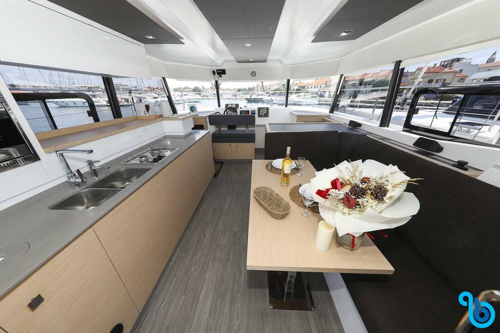 Fountaine Pajot MY 37, 