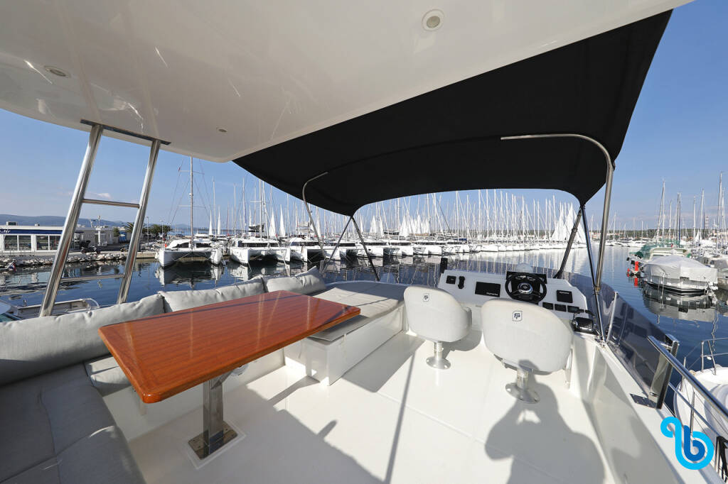 Fountaine Pajot MY 37, Marketka