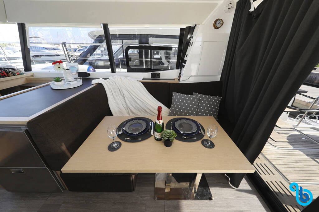 Fountaine Pajot MY 37, Marketka