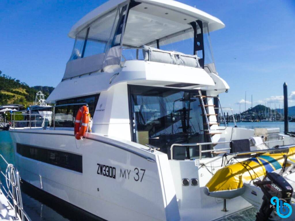 Fountaine Pajot MY 37, PLUTON_DB