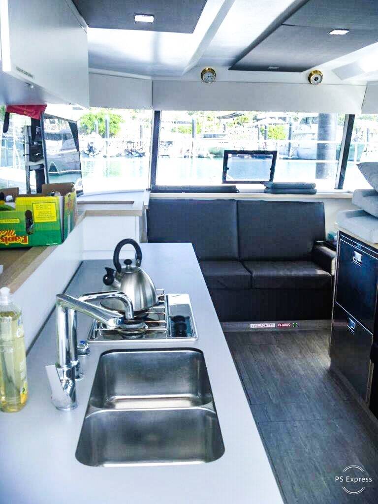 Fountaine Pajot MY 37, PLUTON_DB