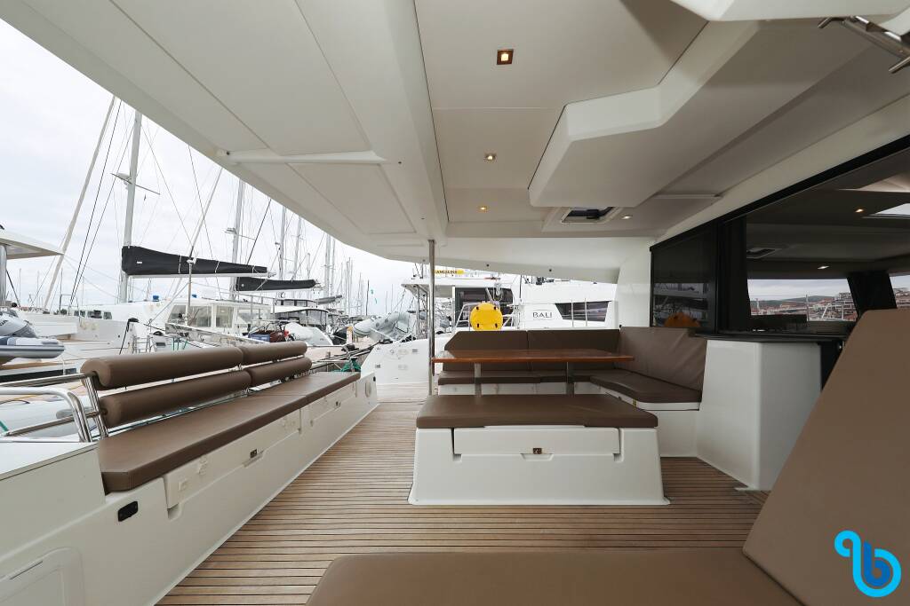 Fountaine Pajot Saona 47 (Quintet), MARTIN V