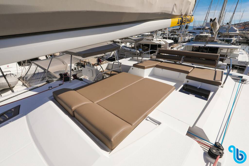 Fountaine Pajot Saona 47 (Quintet), TAMARA V