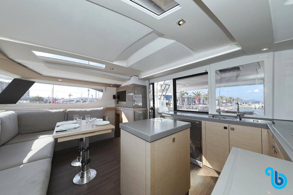 Fountaine Pajot Saona 47 (Quintet), FEE