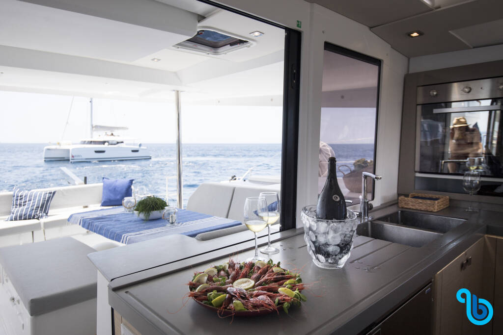 Fountaine Pajot Saona 47, Saona (Ac in all cabins+Wm+Gen+Bbq)