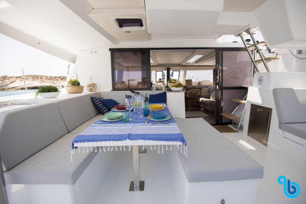 Fountaine Pajot Saona 47, Saona (Ac in all cabins+Wm+Gen+Bbq)