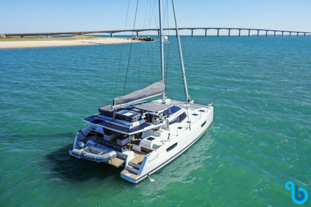 Fountaine Pajot Tanna 47, Analau