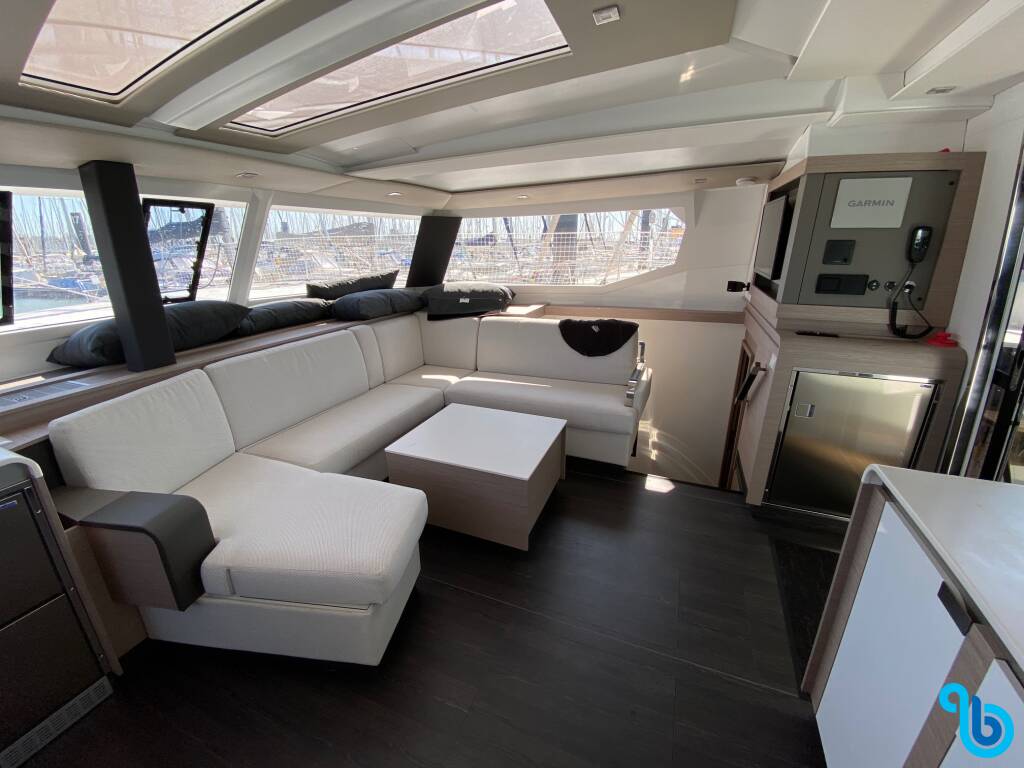 Fountaine Pajot Tanna 47, Analau