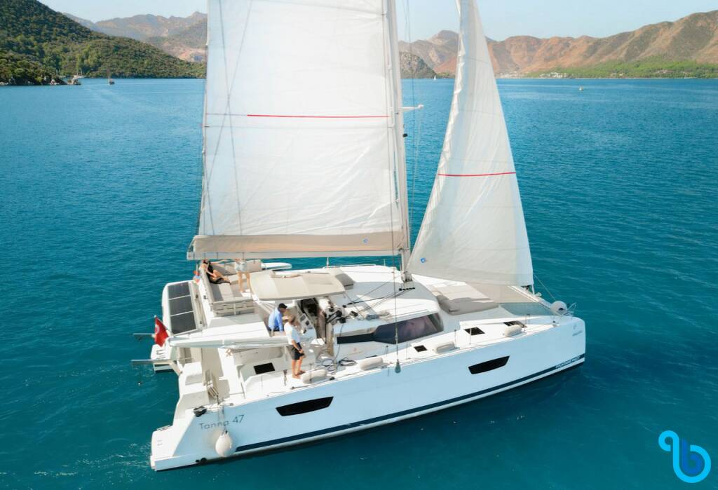 Fountaine Pajot Tanna 47, Angara