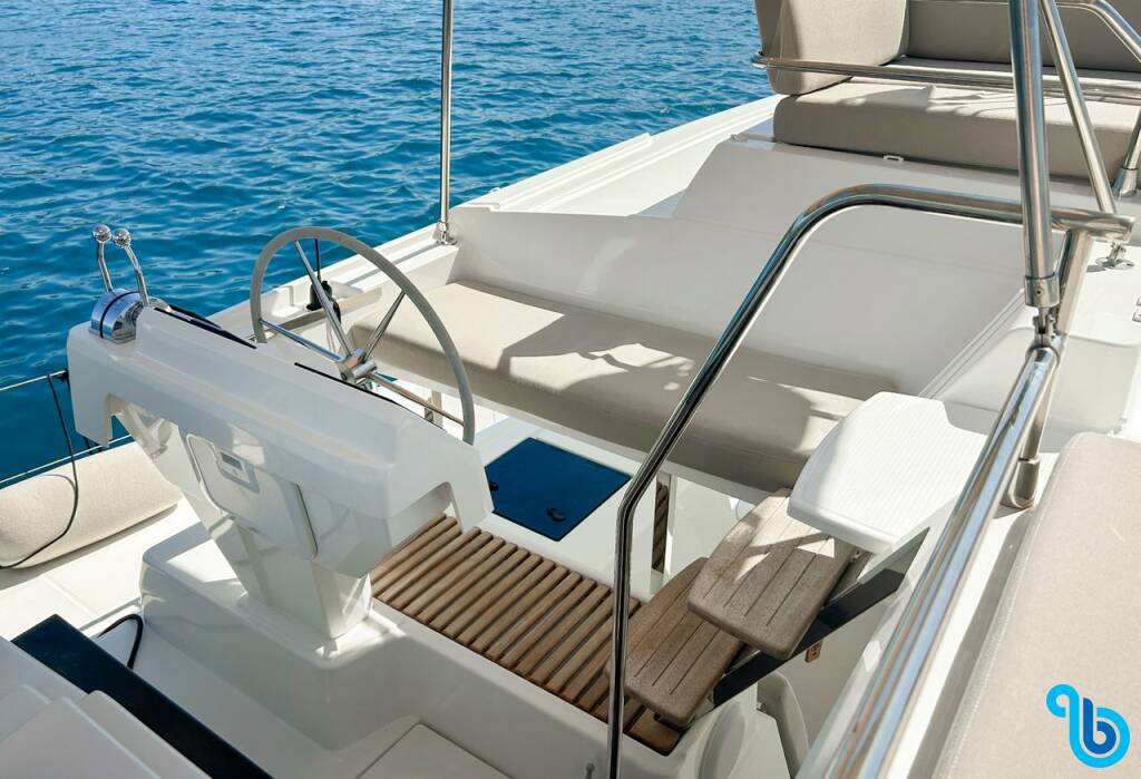 Fountaine Pajot Tanna 47, Angara