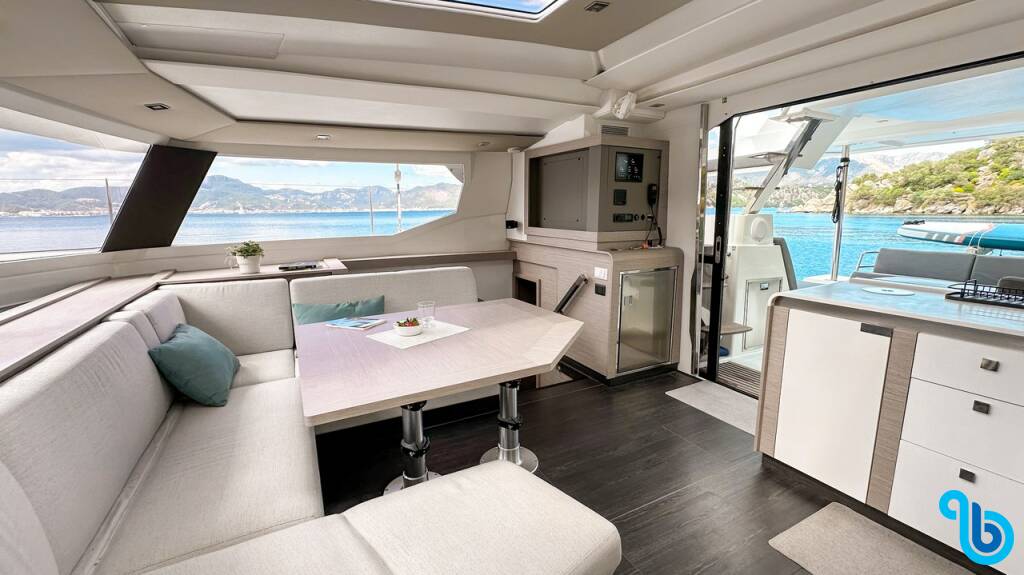 Fountaine Pajot Tanna 47, Smart Way