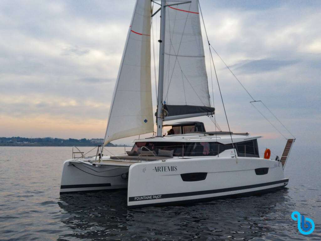 Fountaine Pajot Artemis