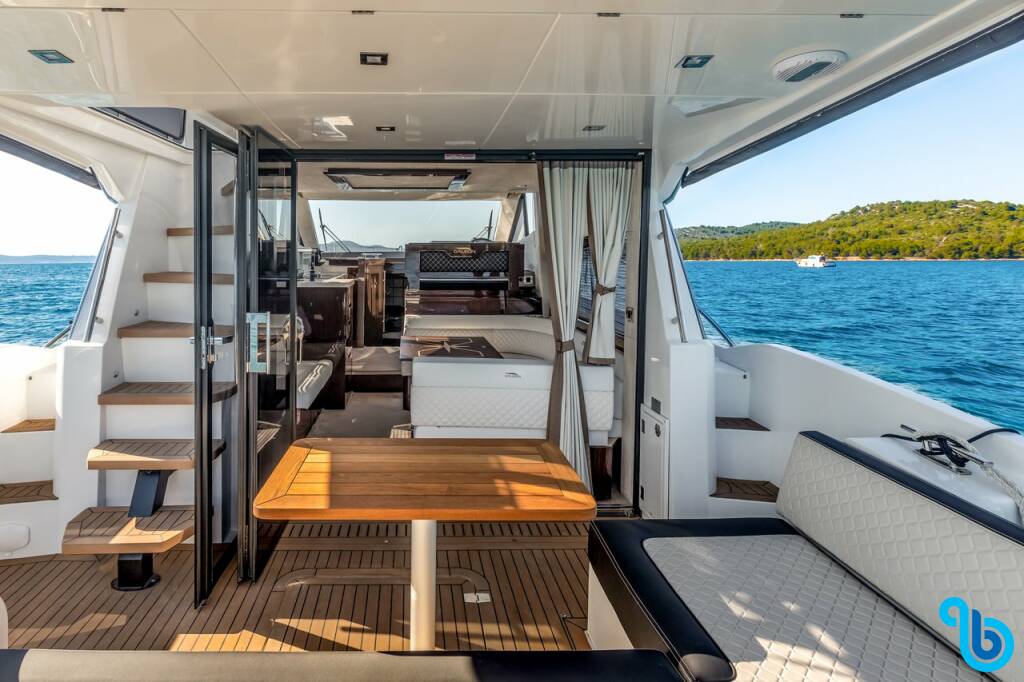 Galeon 420, Amber Blue