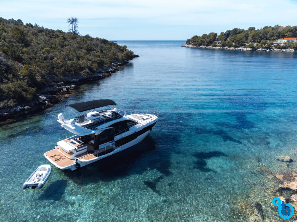 Galeon 440 Fly, FGstar Mini