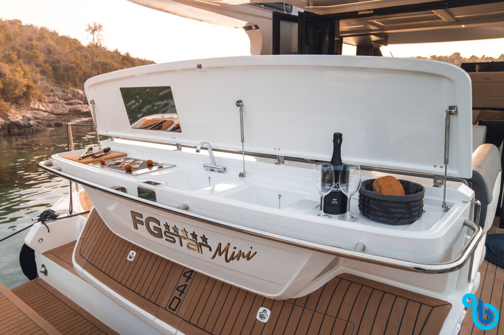 Galeon 440 Fly, FGstar Mini