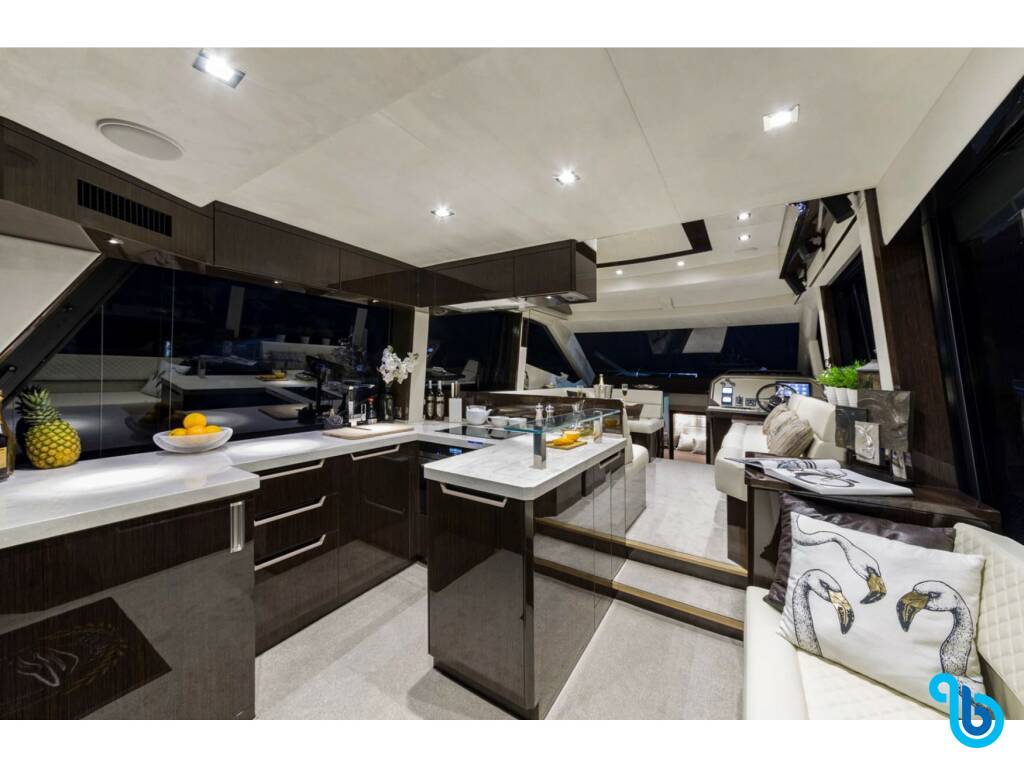 Galeon 500 Fly, 